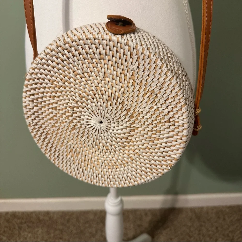 Boho Round Woven Rattan Canteen Crossbody Bag with Tropical Floral Lining